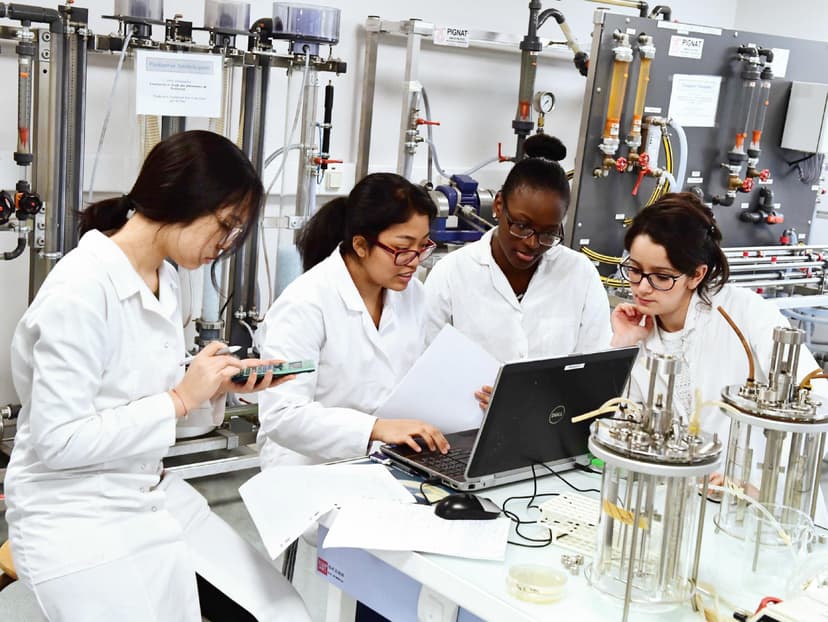 Bannière de EBI CERGY